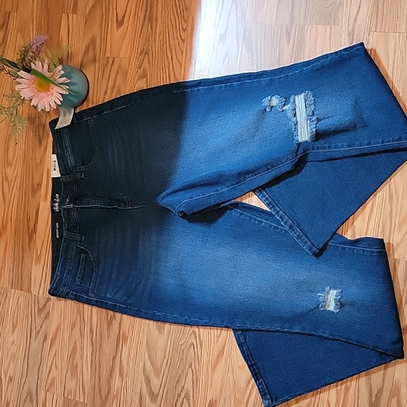 Style & Co. Denim - Boot Curvy Jean